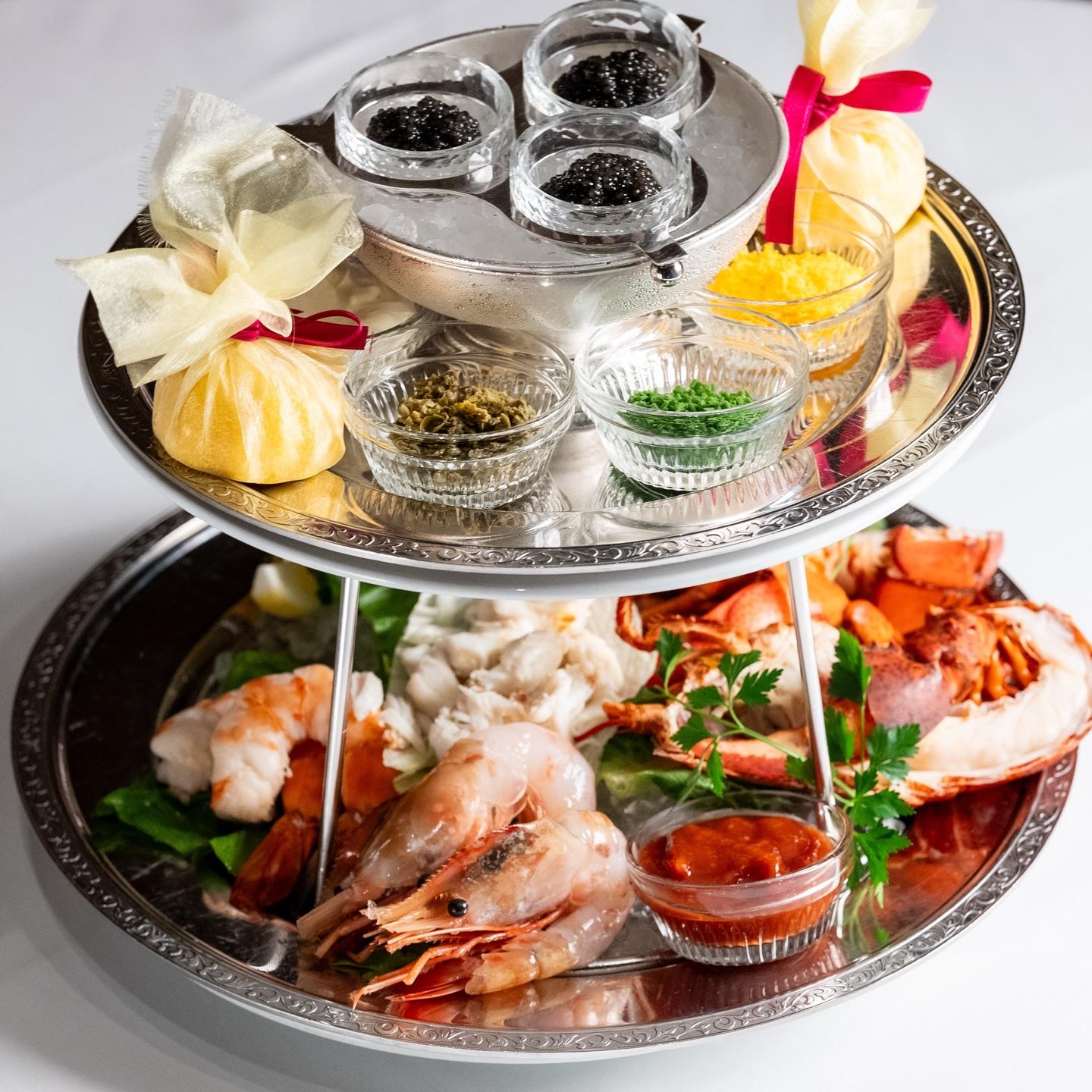 主役のステーキはもちろん、鮮度にこだわったシーフードまで。